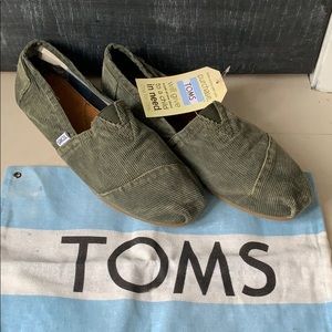 Corduroy green Toms 12